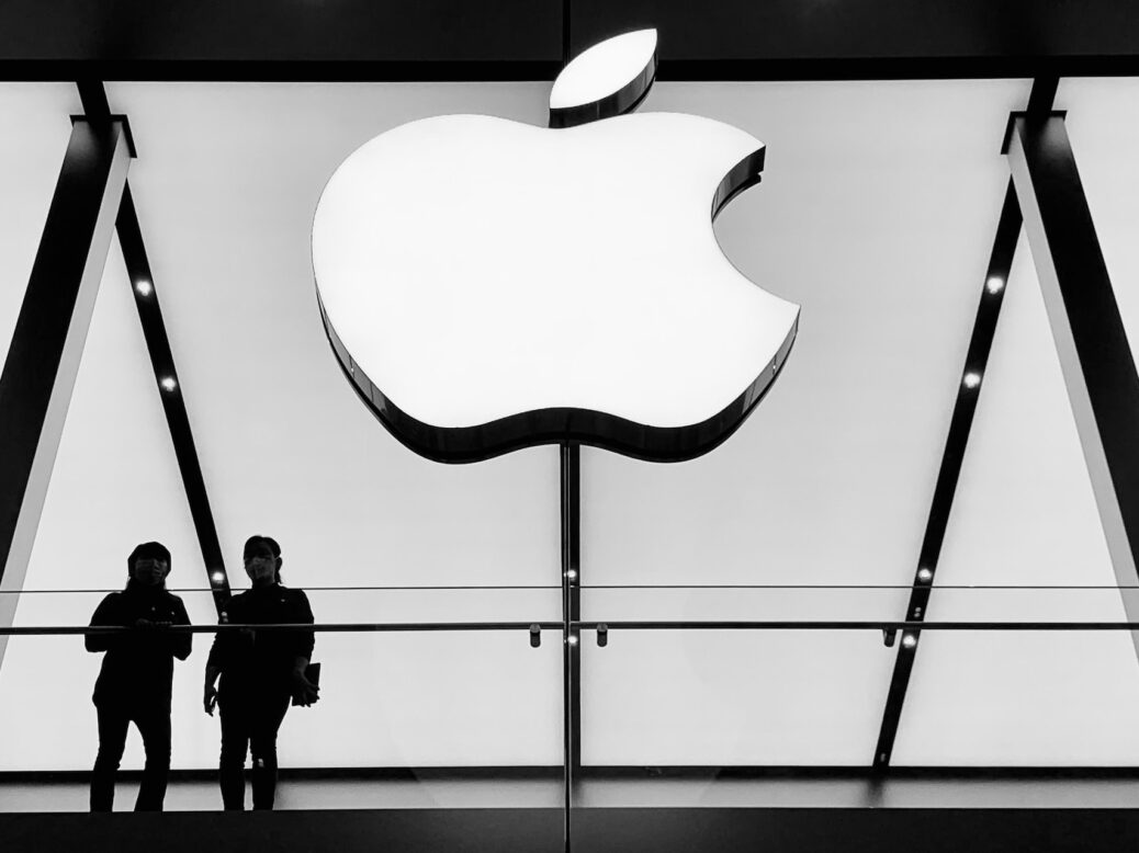 Apple Taps Goldman Sachs To Launch Savings Account